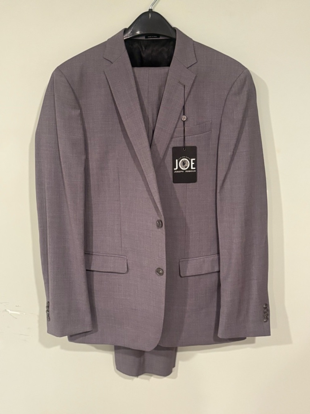 Joseph Abboud Grey Men's Two-Button Suit NWT